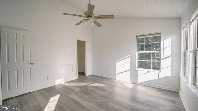 301 KNOLLWOOD COURT