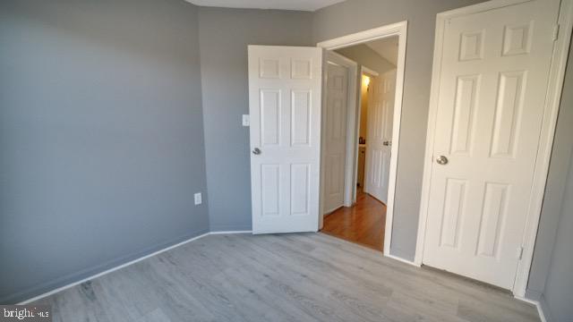 301 KNOLLWOOD COURT