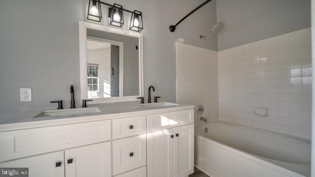 301 KNOLLWOOD COURT