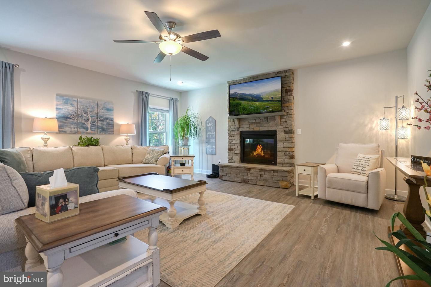 103 ELMSLEY LN