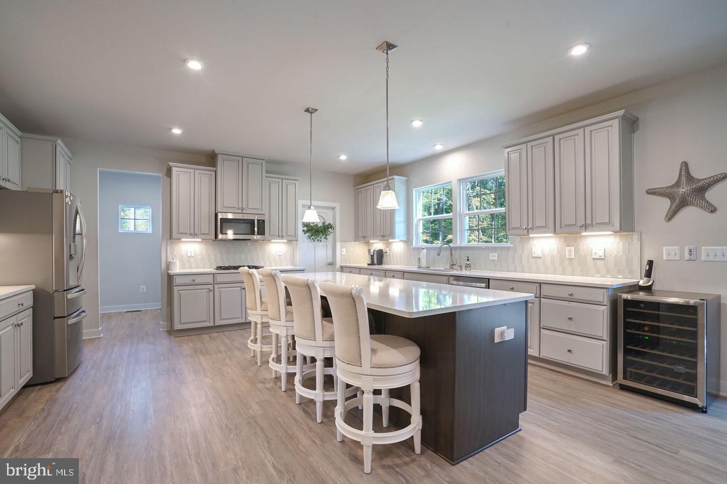 103 ELMSLEY LN