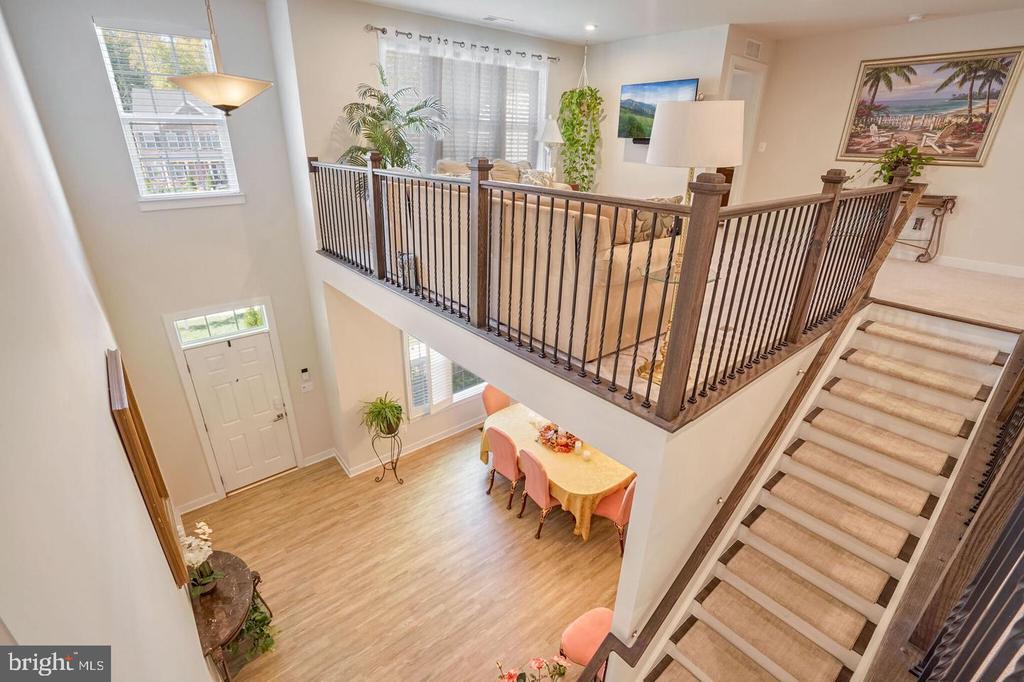 103 ELMSLEY LN