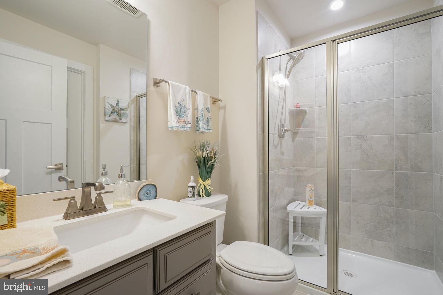 103 ELMSLEY LN