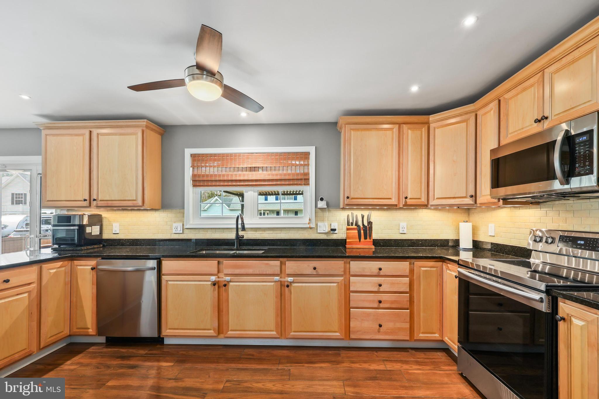 36 Dorothy Ln