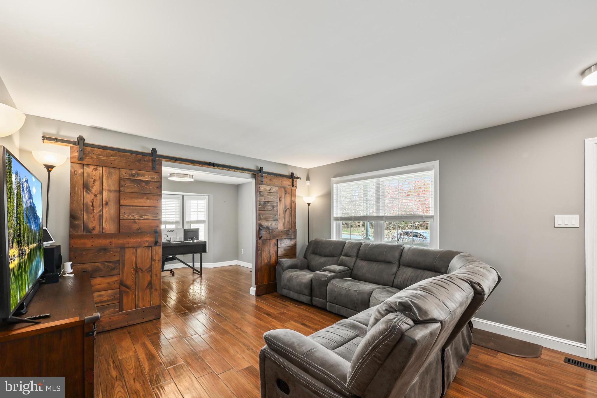 36 Dorothy Ln