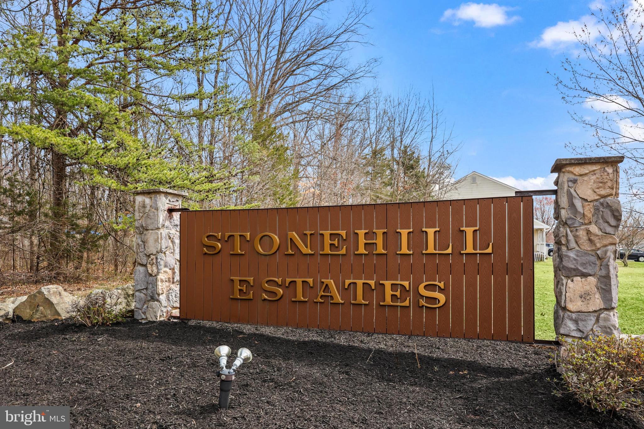 36 Dorothy Ln
