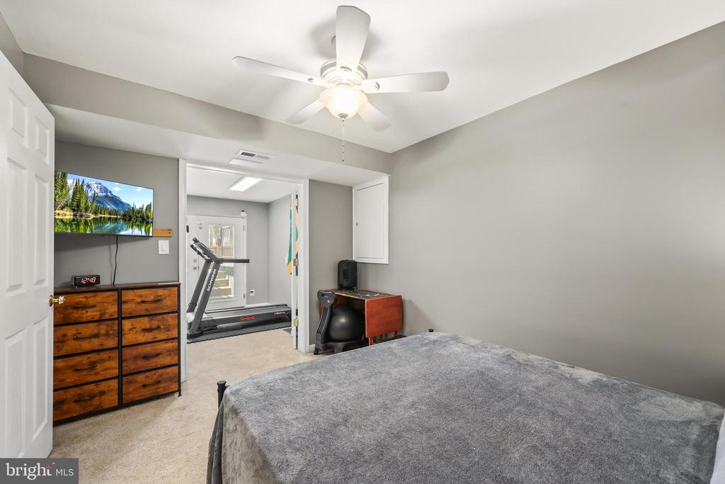 36 Dorothy Ln