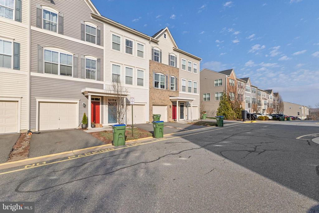 115 WOODSTREAM CIRCLE 1280