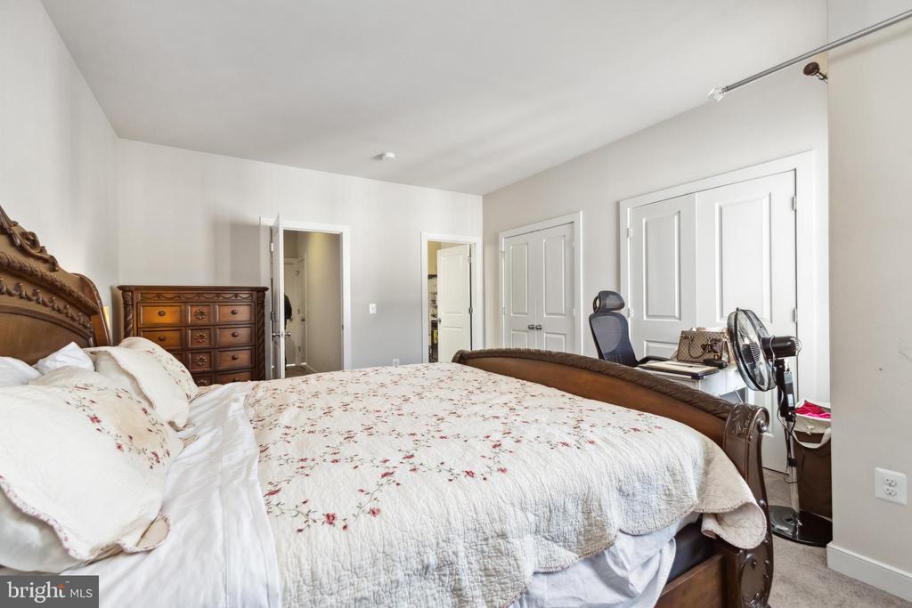 115 WOODSTREAM CIRCLE 1280