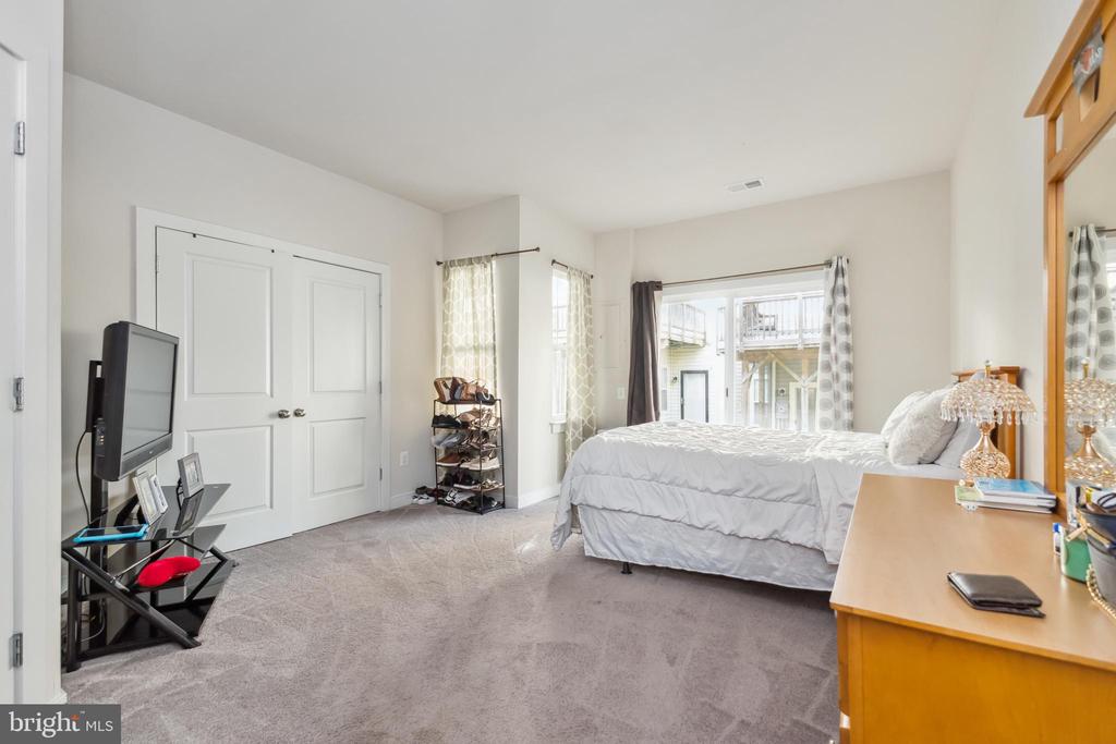115 WOODSTREAM CIRCLE 1280