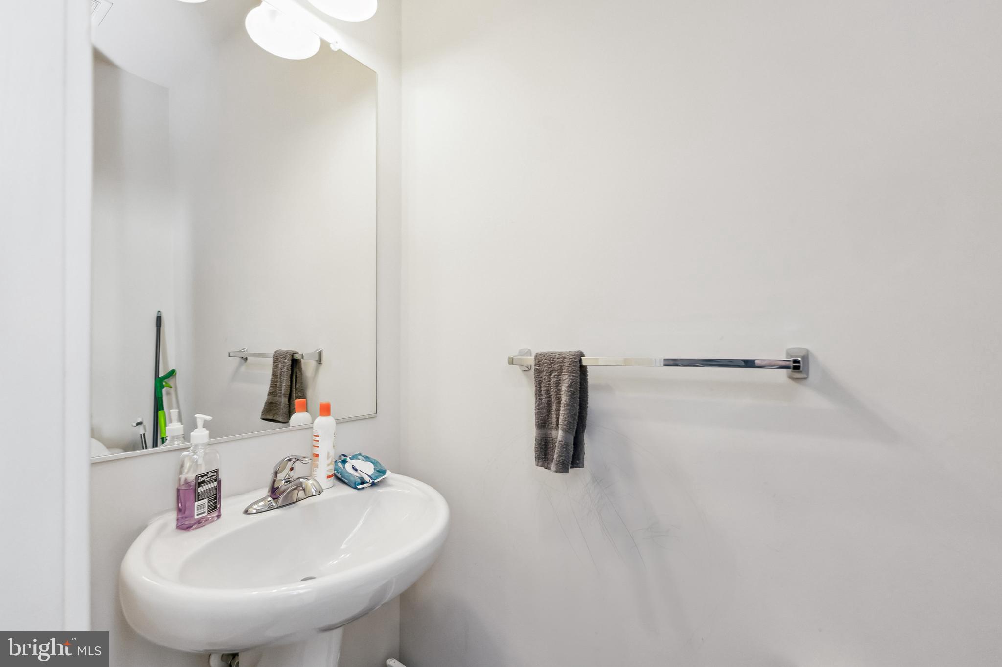 115 WOODSTREAM CIRCLE 1280