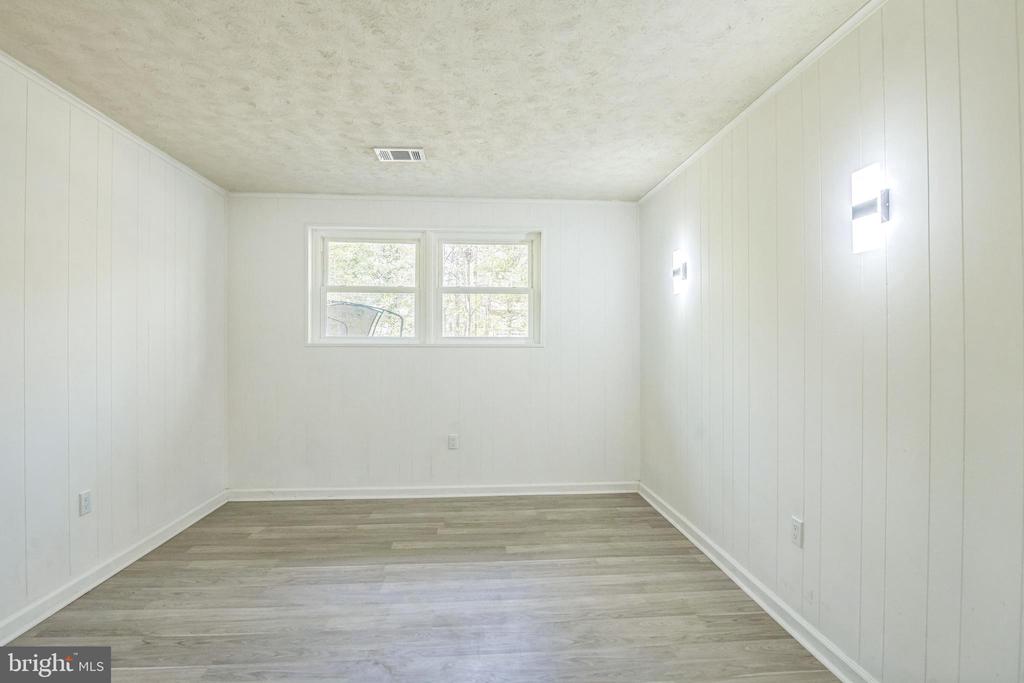 1006 HARBOUR DRIVE