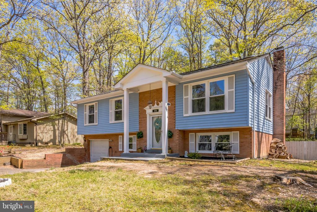 1006 HARBOUR DRIVE