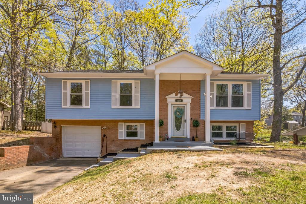 1006 HARBOUR DRIVE