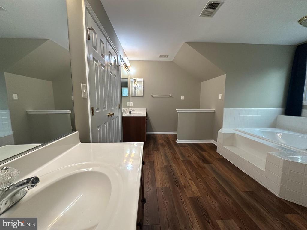 6 Oxen Ct