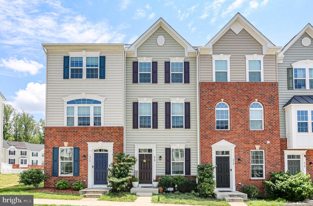 515 ROLLING VALLEY DRIVE
