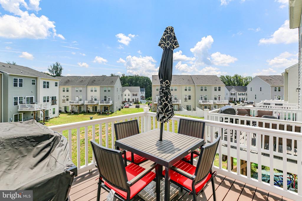 515 ROLLING VALLEY DRIVE
