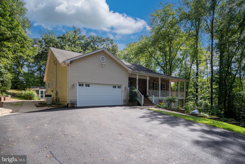 2286 RICHMOND HIGHWAY