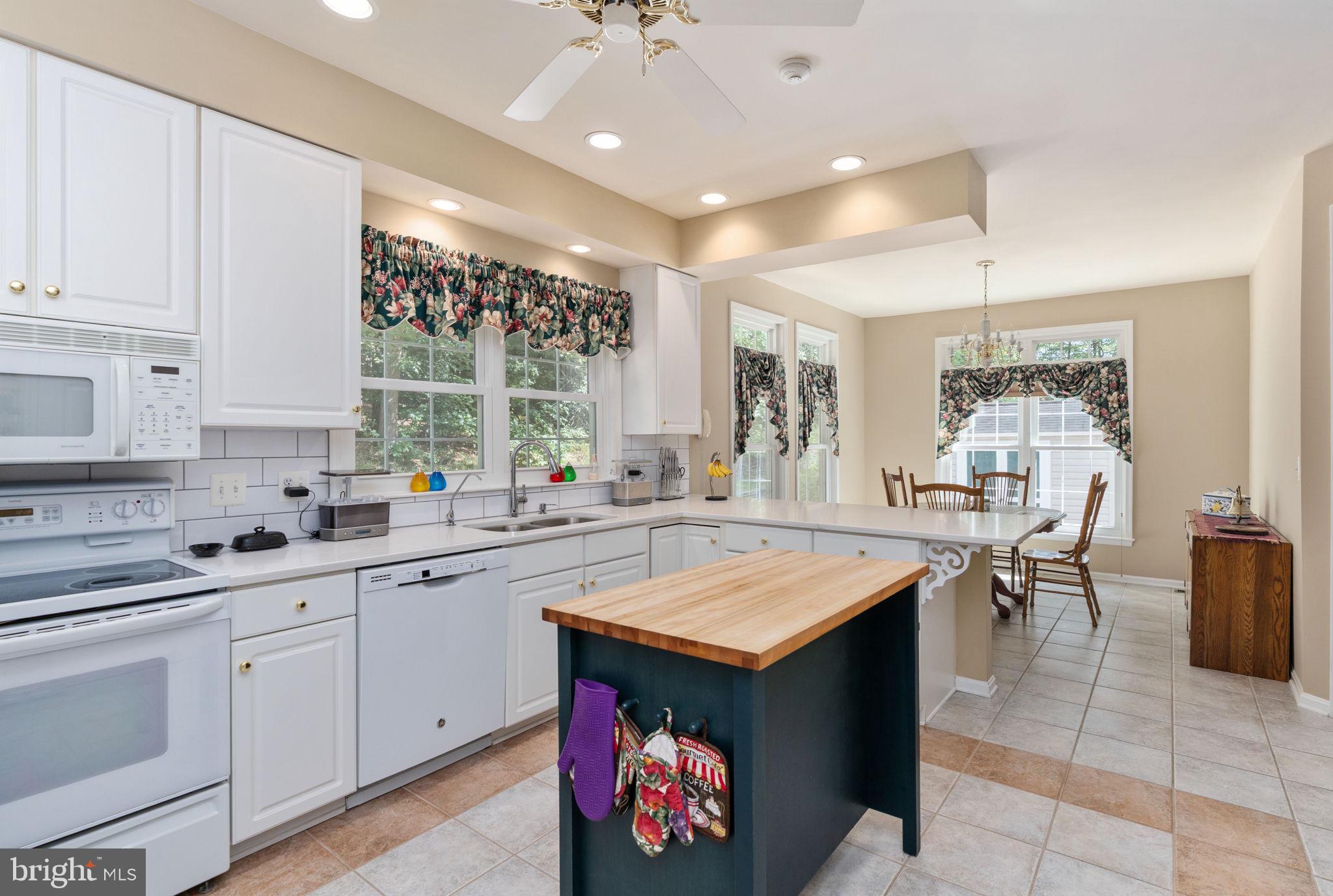 2286 RICHMOND HIGHWAY