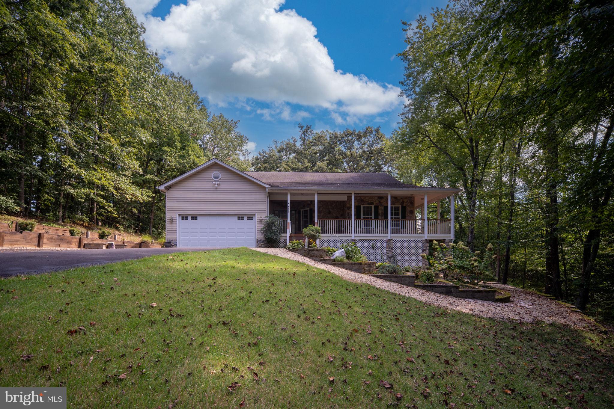 2286 RICHMOND HIGHWAY