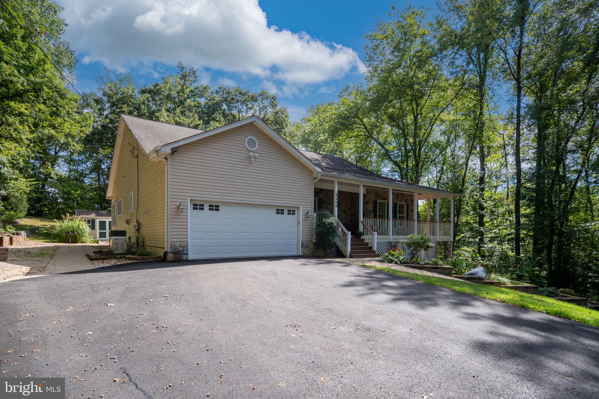 2286 RICHMOND HIGHWAY