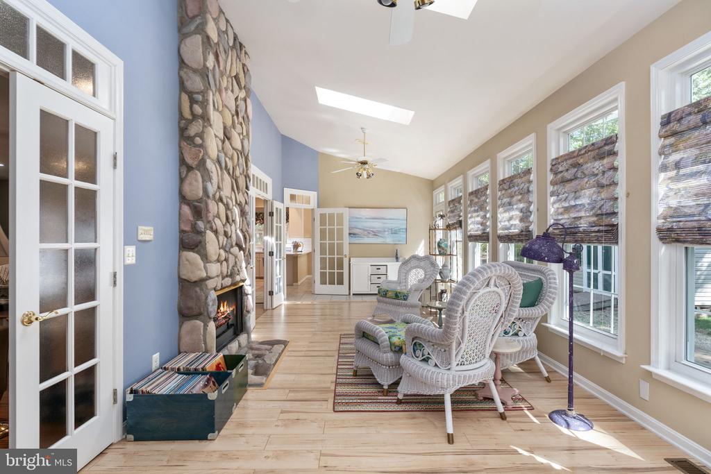 2286 RICHMOND HIGHWAY