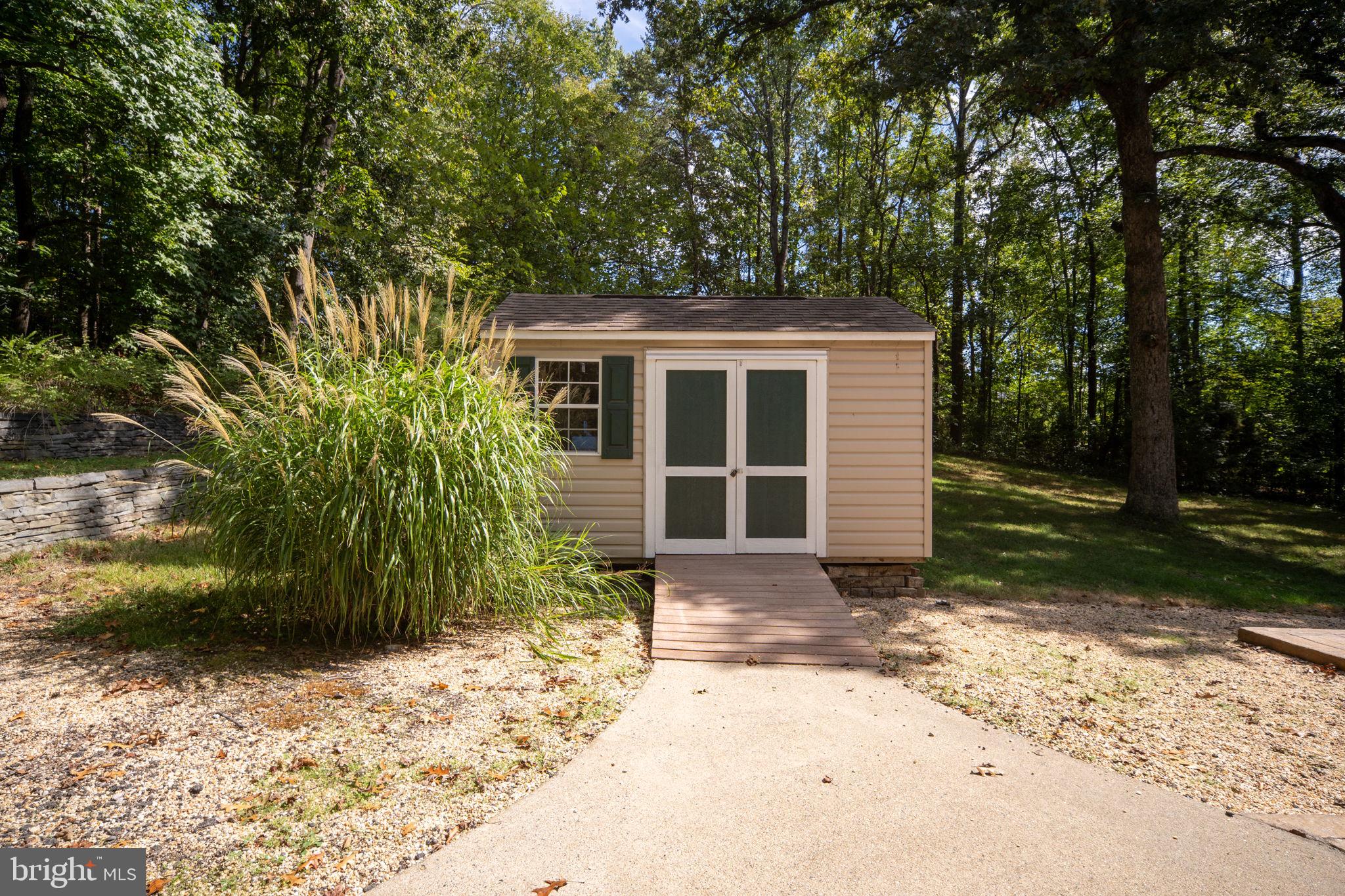 2286 RICHMOND HIGHWAY