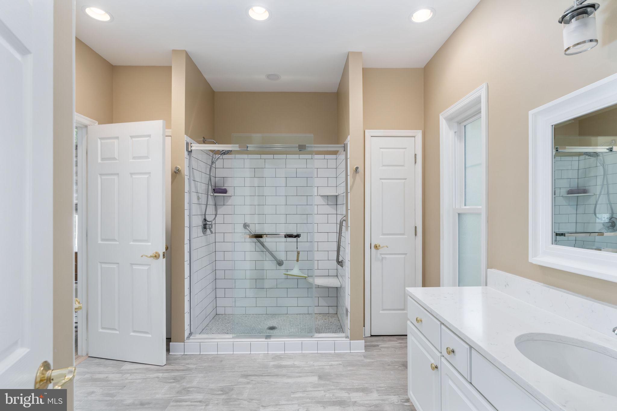 2286 RICHMOND HIGHWAY