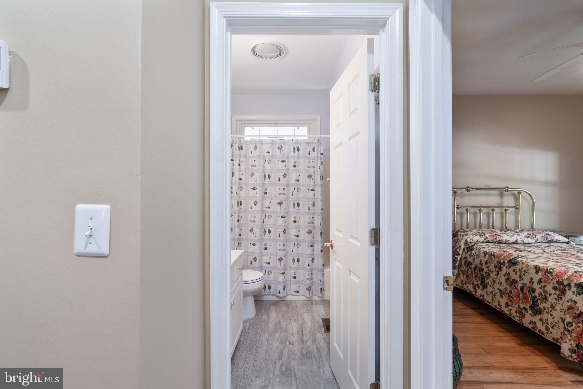 2286 RICHMOND HIGHWAY