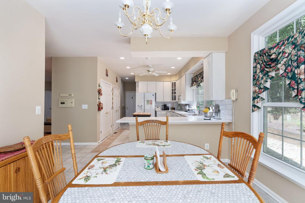 2286 RICHMOND HIGHWAY