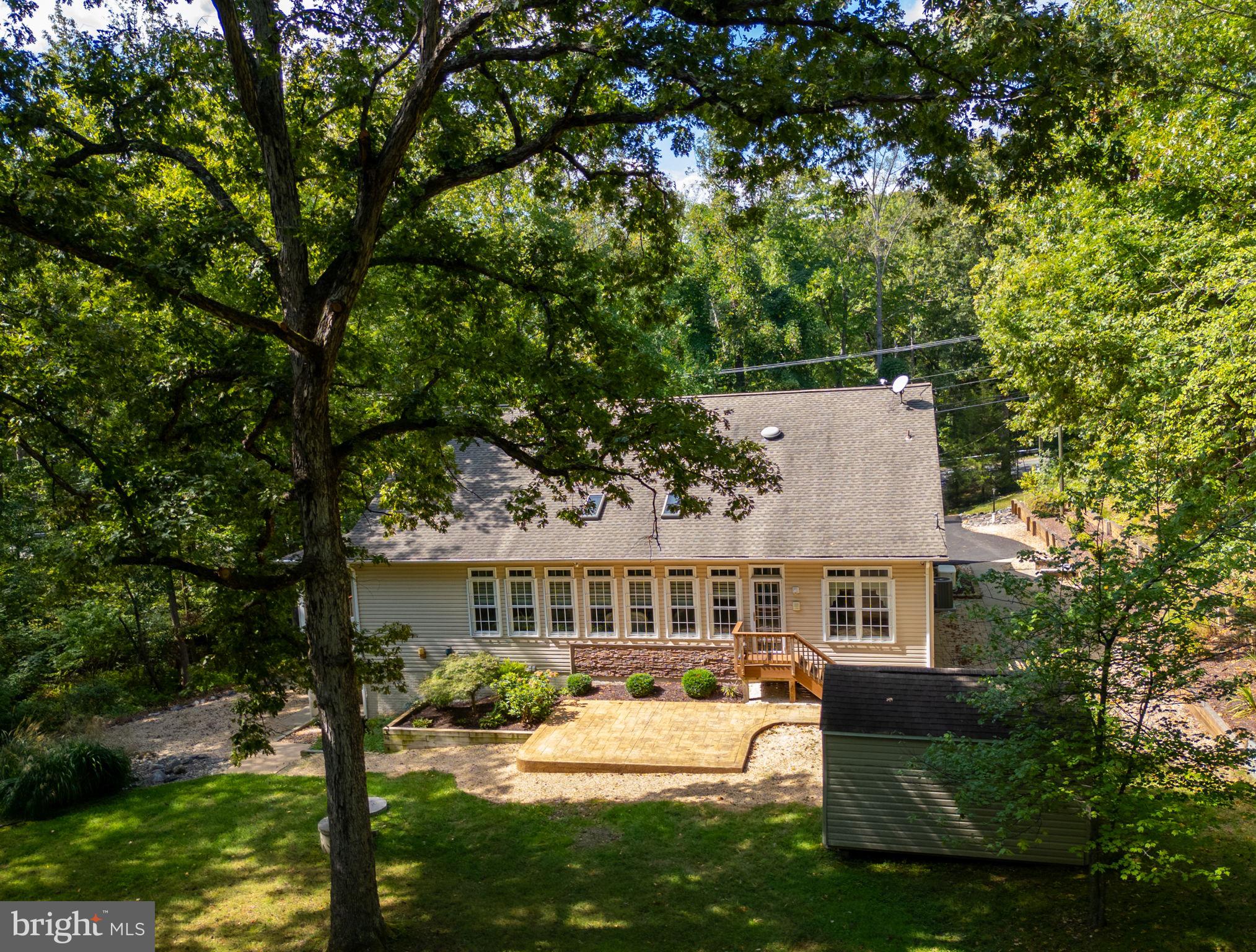 2286 RICHMOND HIGHWAY