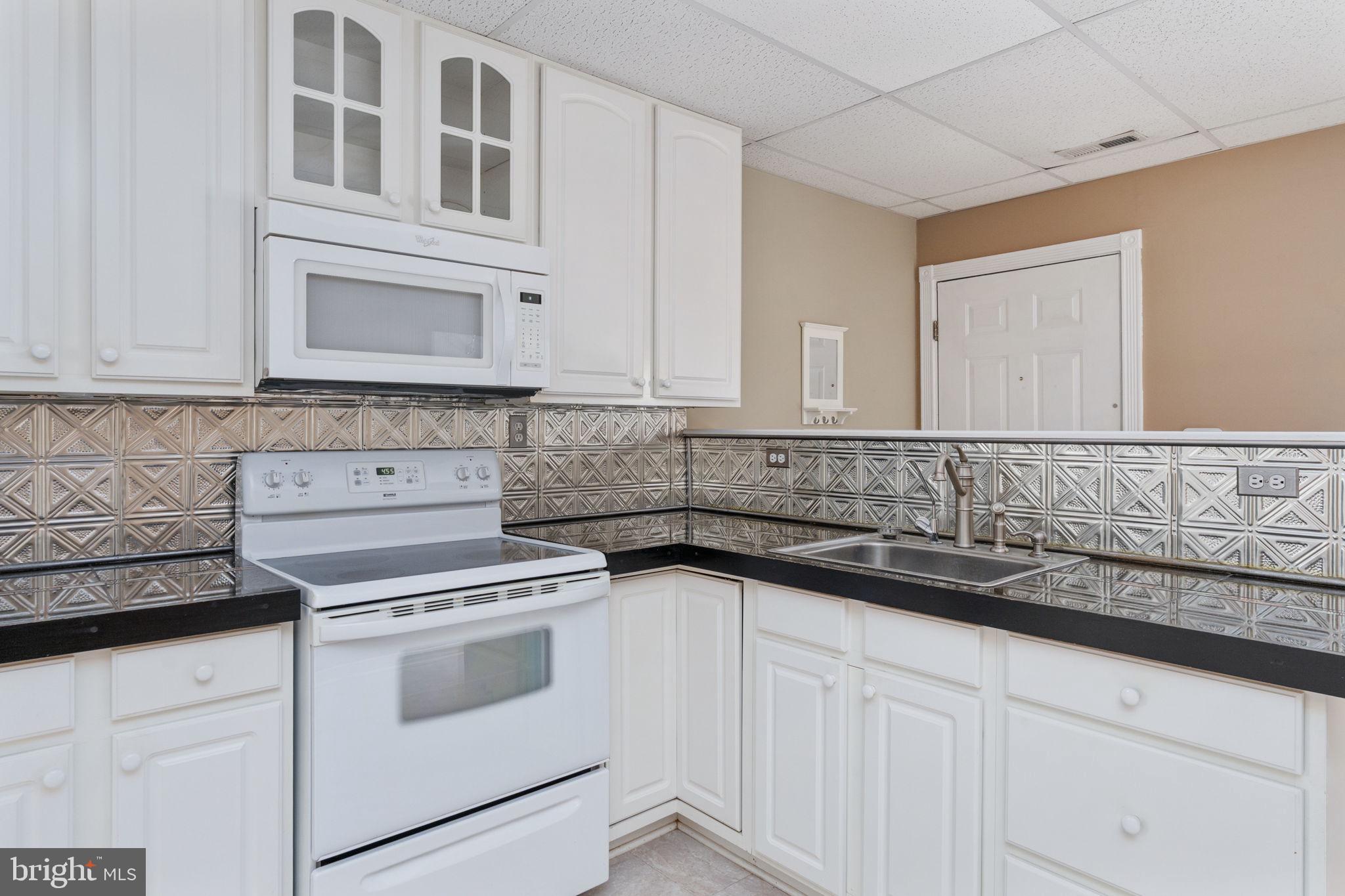 2286 RICHMOND HIGHWAY