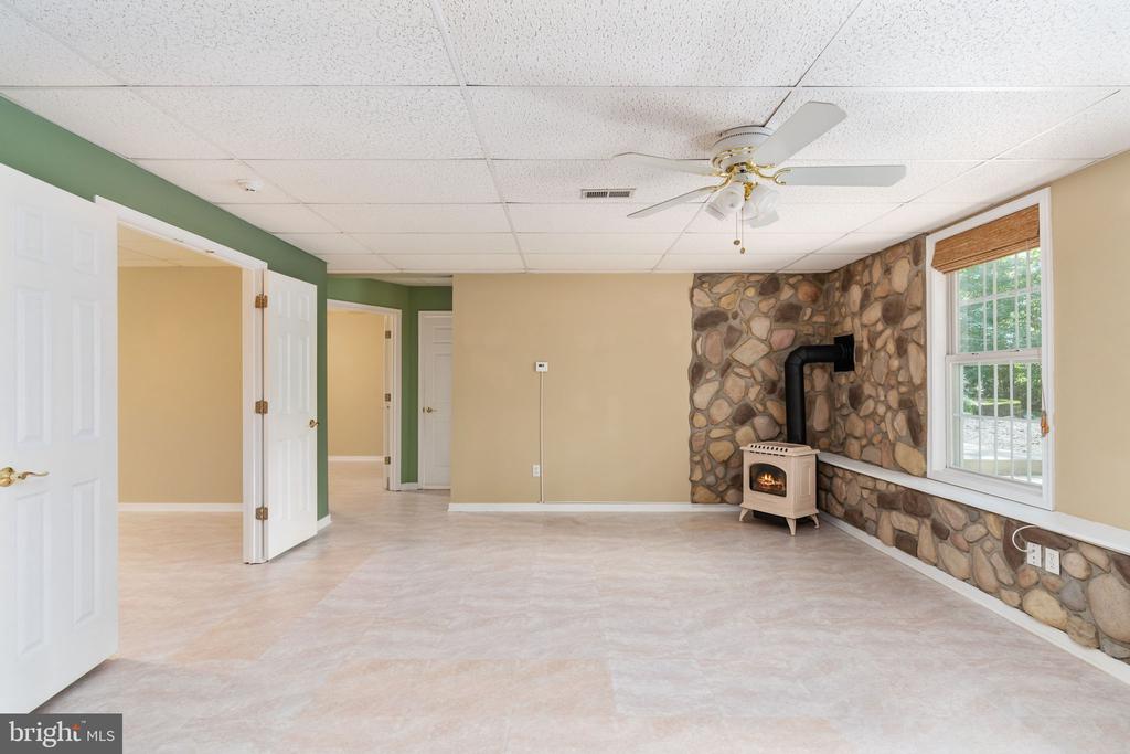 2286 RICHMOND HIGHWAY