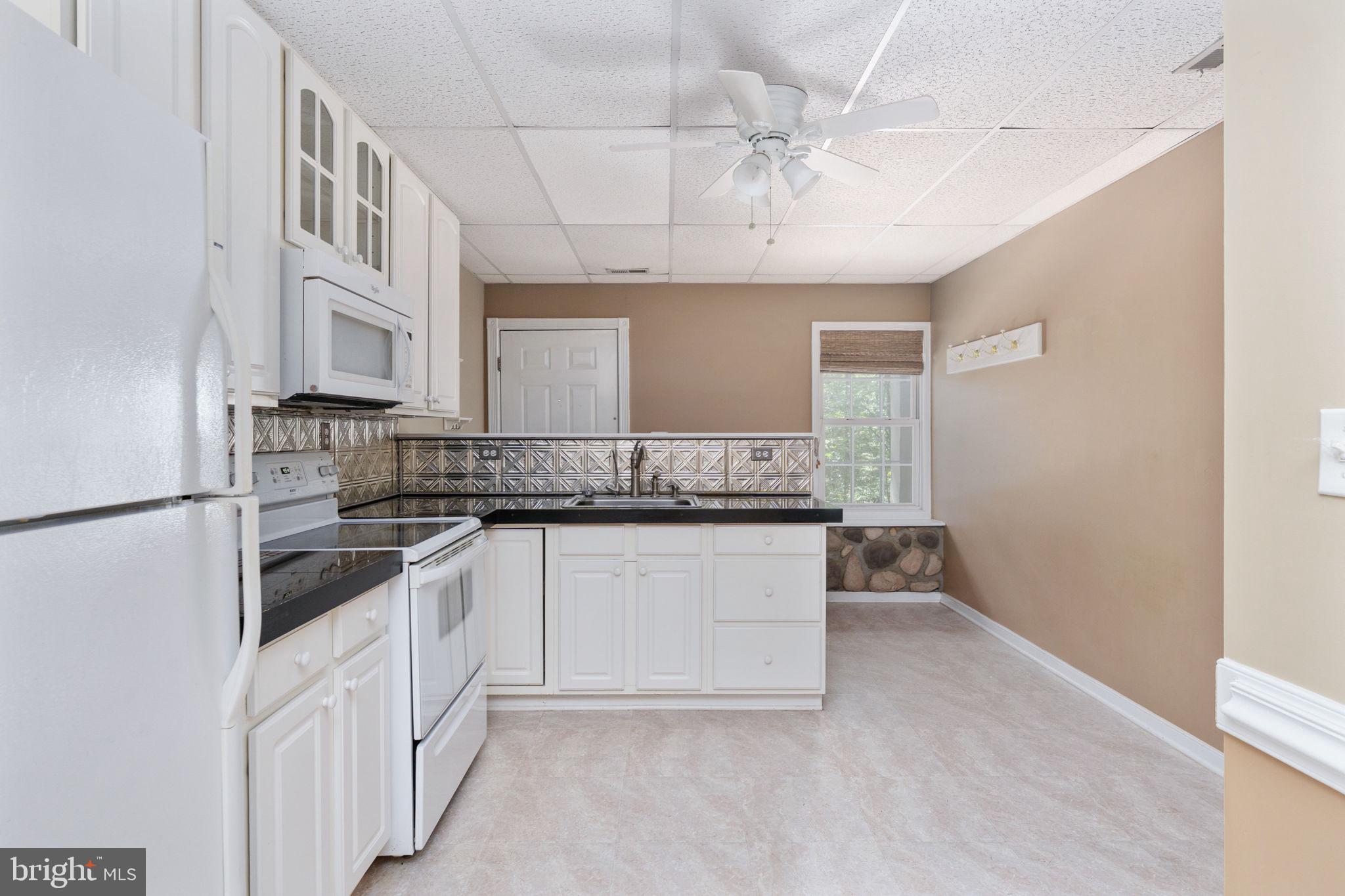 2286 RICHMOND HIGHWAY