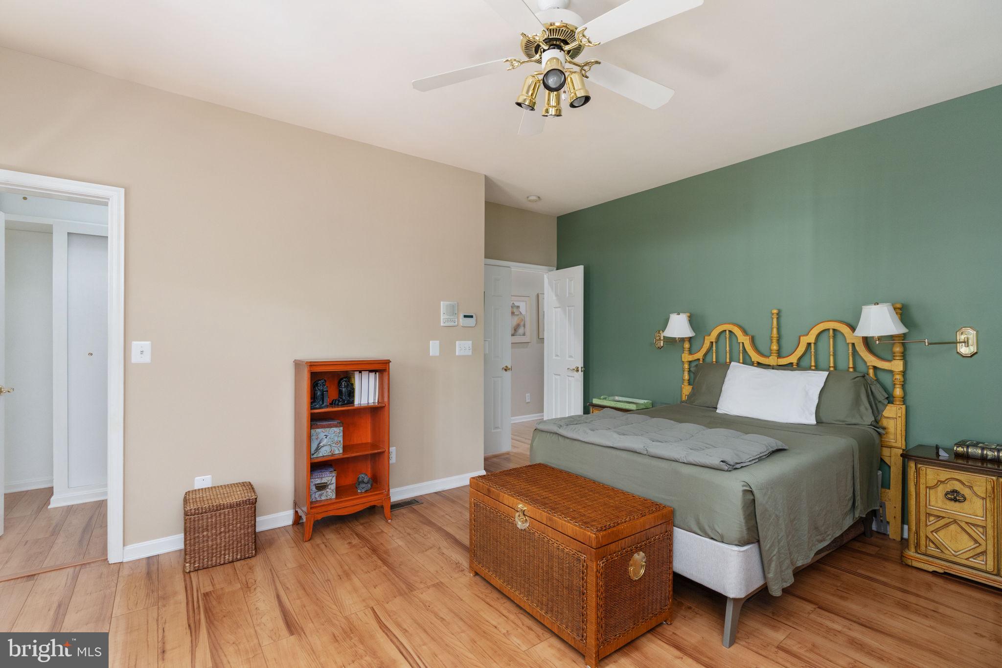 2286 RICHMOND HIGHWAY