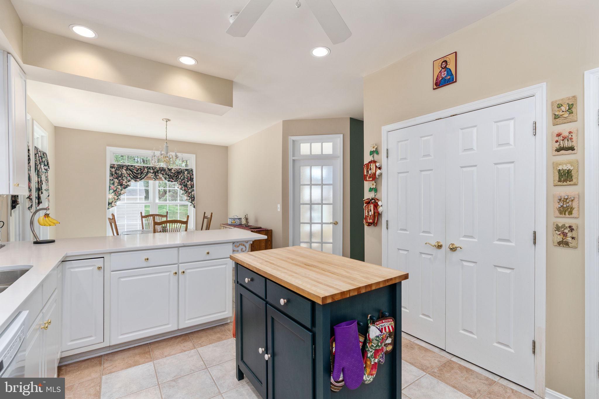 2286 RICHMOND HIGHWAY