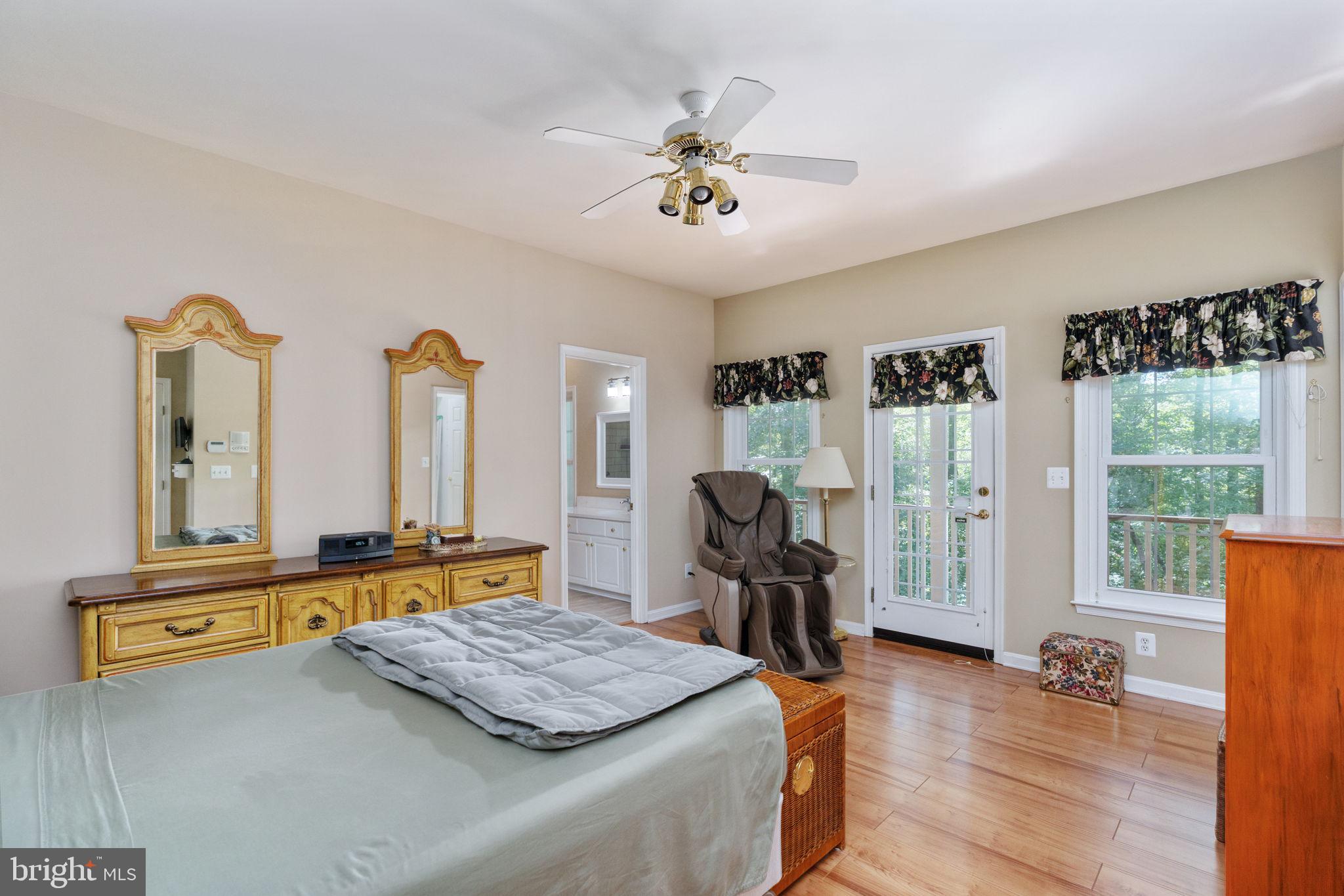 2286 RICHMOND HIGHWAY