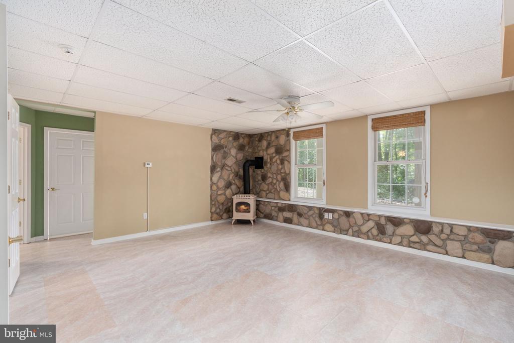 2286 RICHMOND HIGHWAY