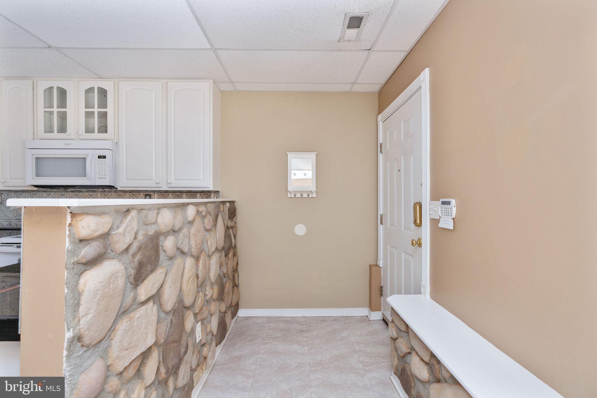 2286 RICHMOND HIGHWAY