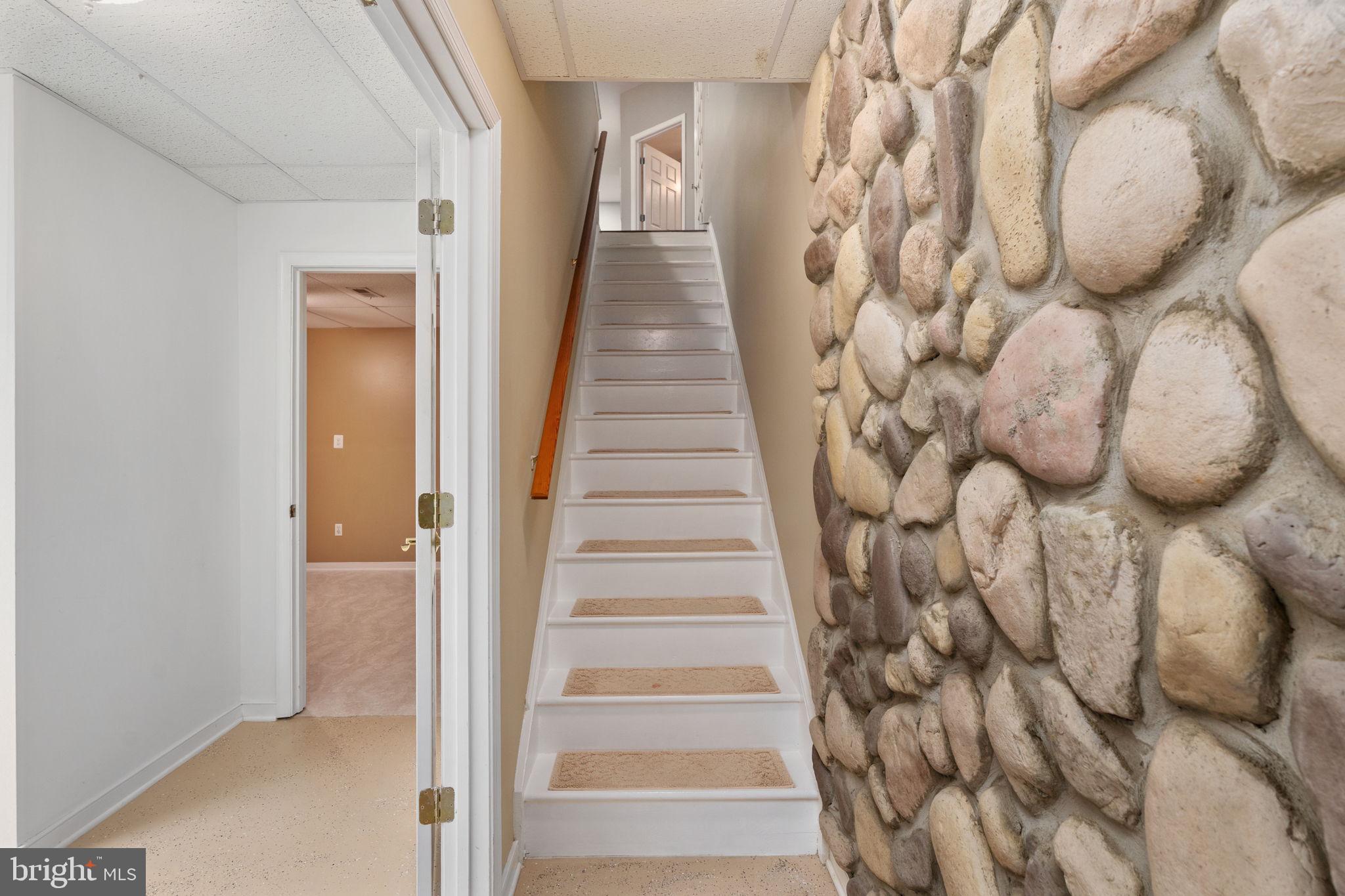 2286 RICHMOND HIGHWAY