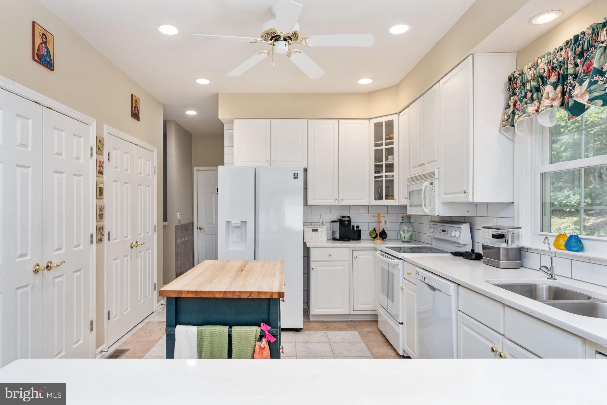 2286 RICHMOND HIGHWAY