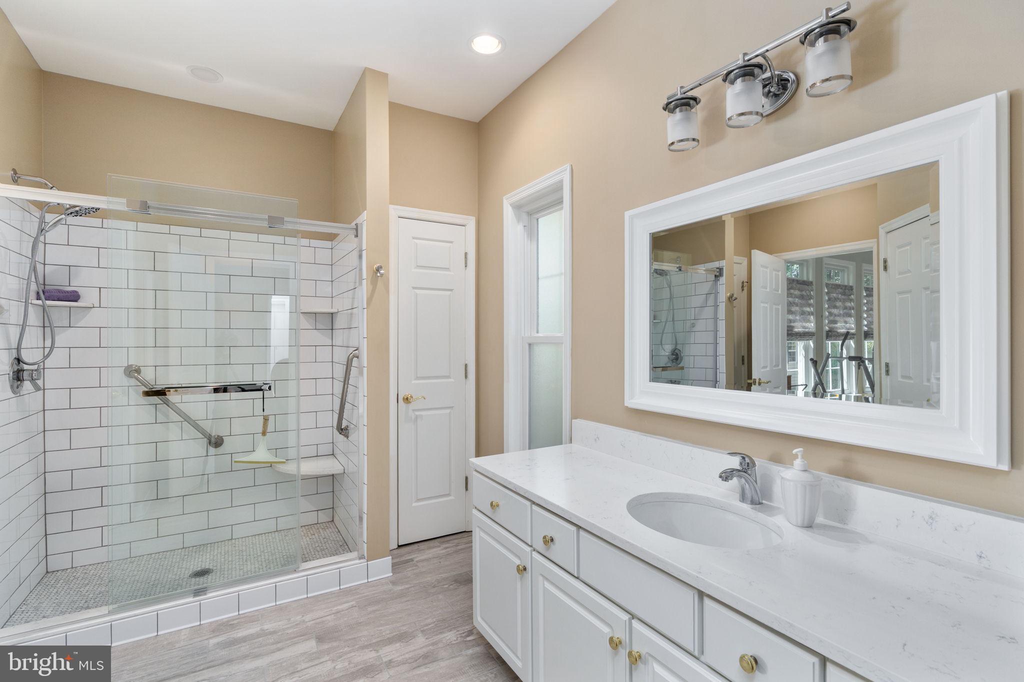 2286 RICHMOND HIGHWAY