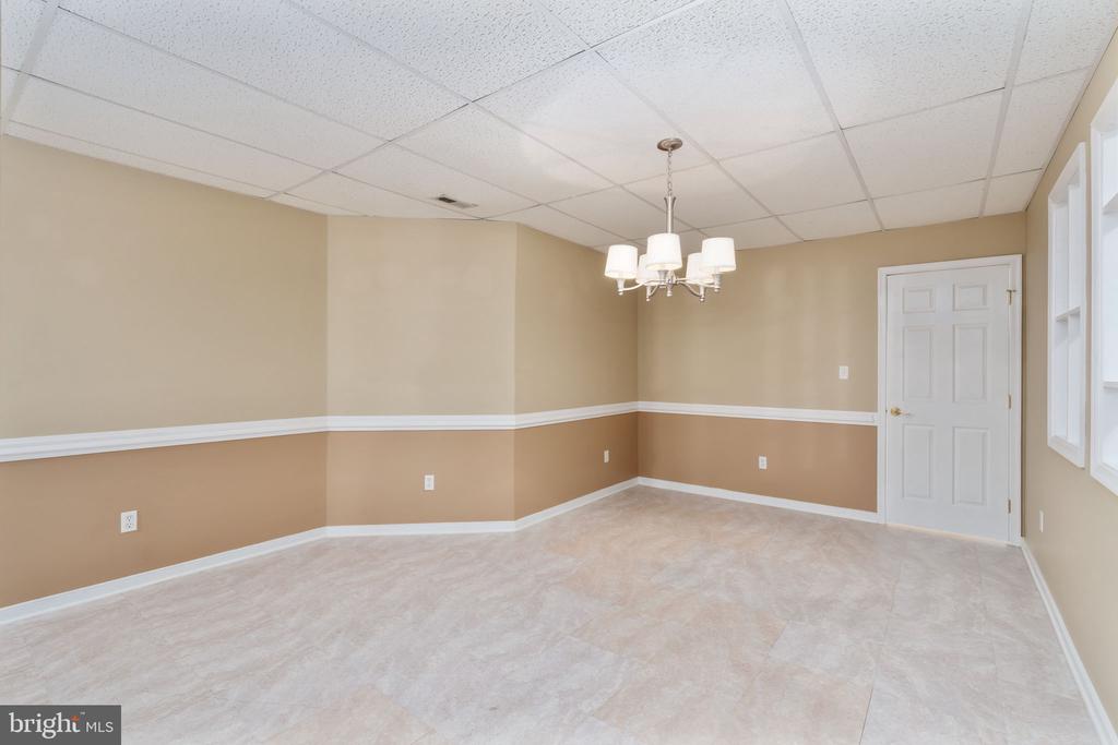 2286 RICHMOND HIGHWAY