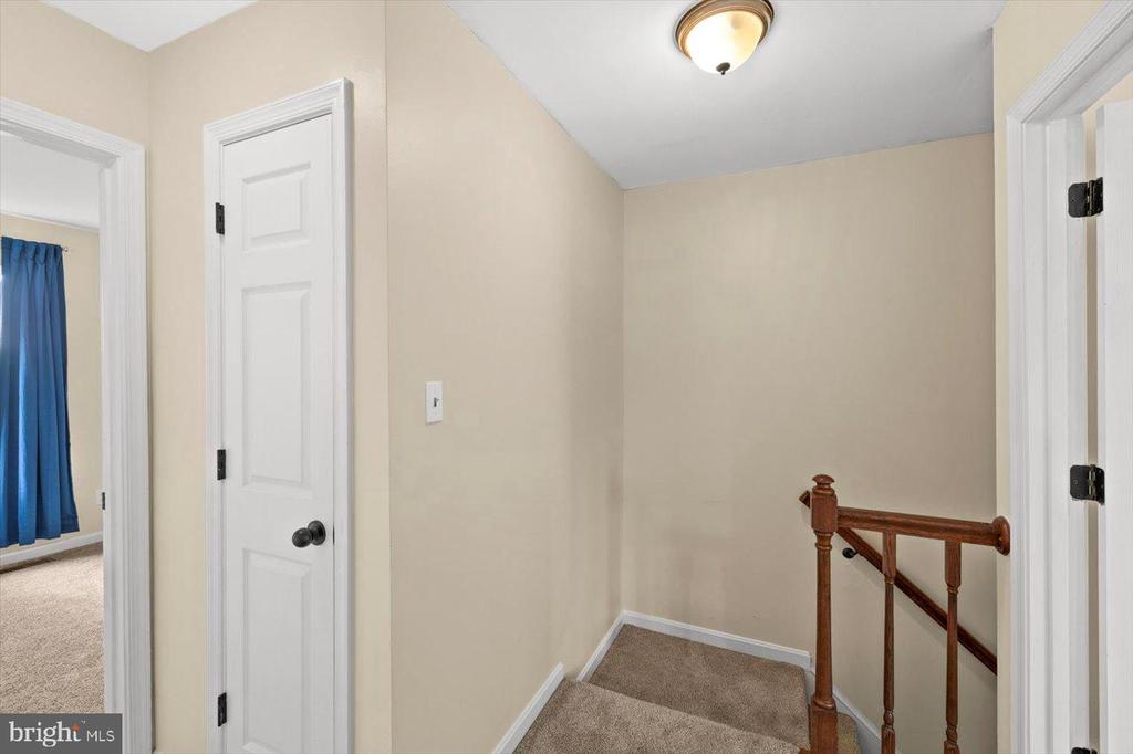 16 TALL OAKS COURT