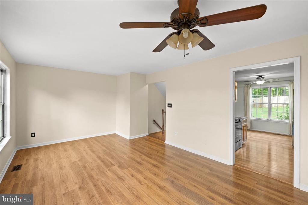 16 TALL OAKS COURT