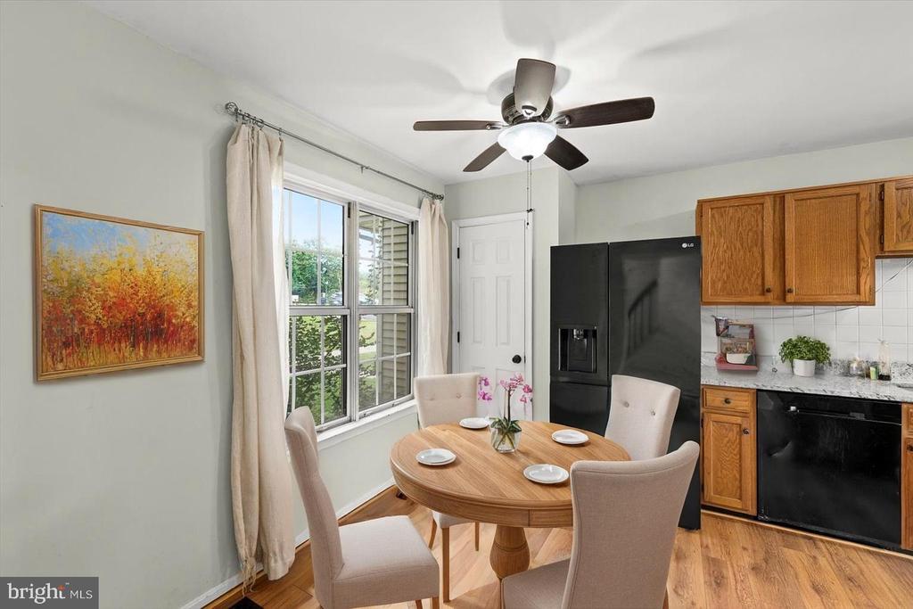 16 TALL OAKS COURT