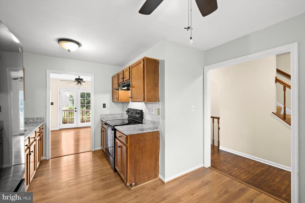 16 TALL OAKS COURT