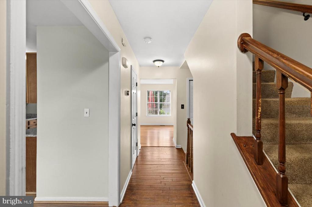 16 TALL OAKS COURT