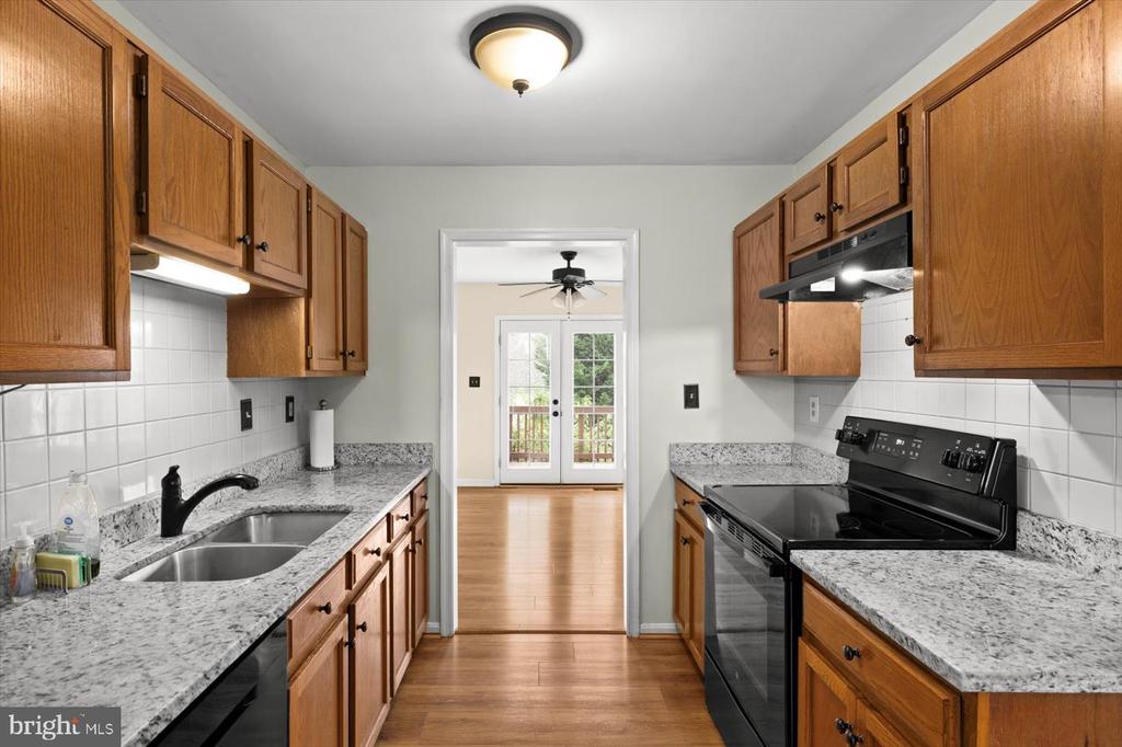 16 TALL OAKS COURT