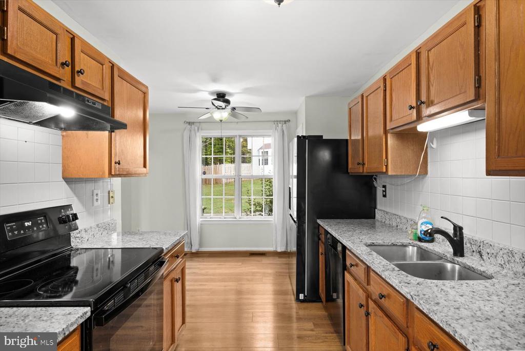 16 TALL OAKS COURT